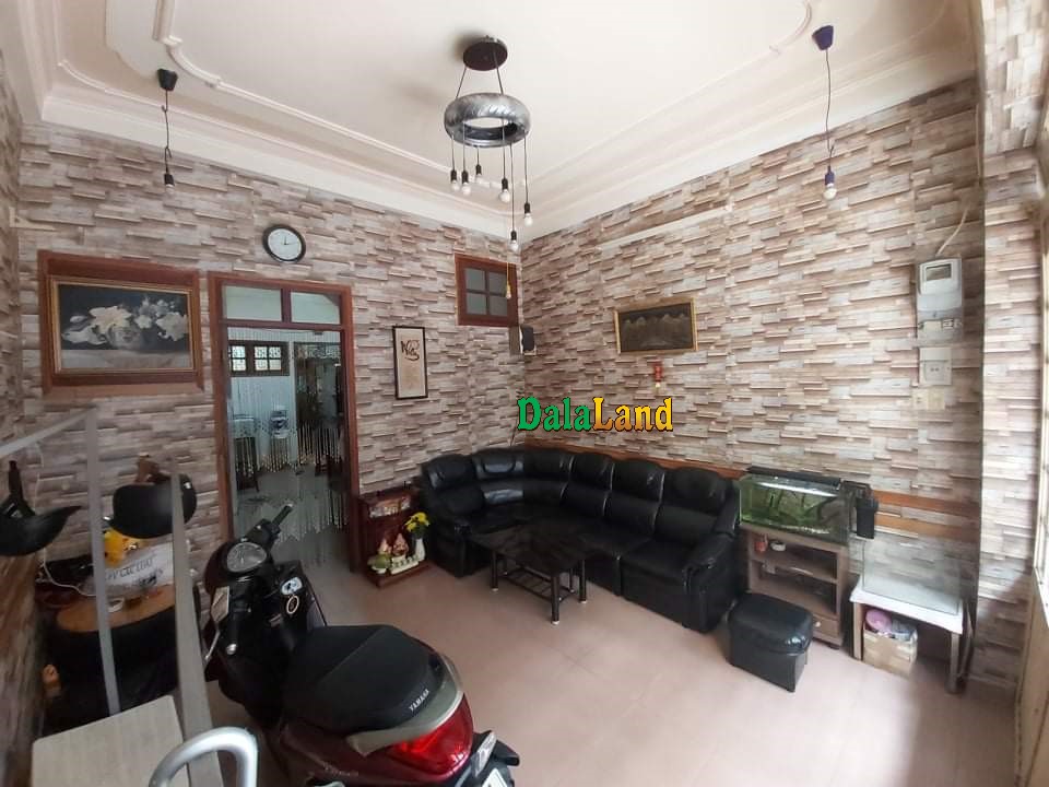 Đất đẹp 2 mặt tiền p.2, Đà Lạt – tặng kèm nhà cấp 4
